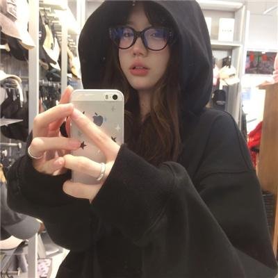 住我对面的小哥哥